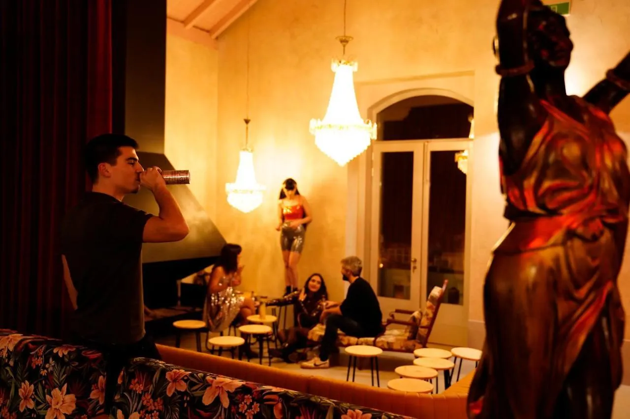 Hotel Zero Box Lodge Coimbra