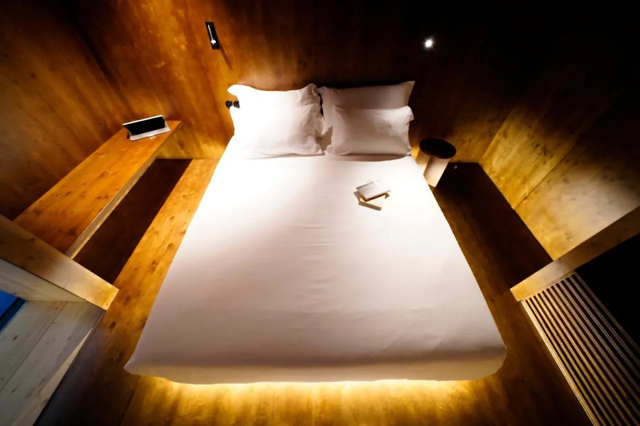 *** Hotel Zero Box Lodge Coimbra Portugal