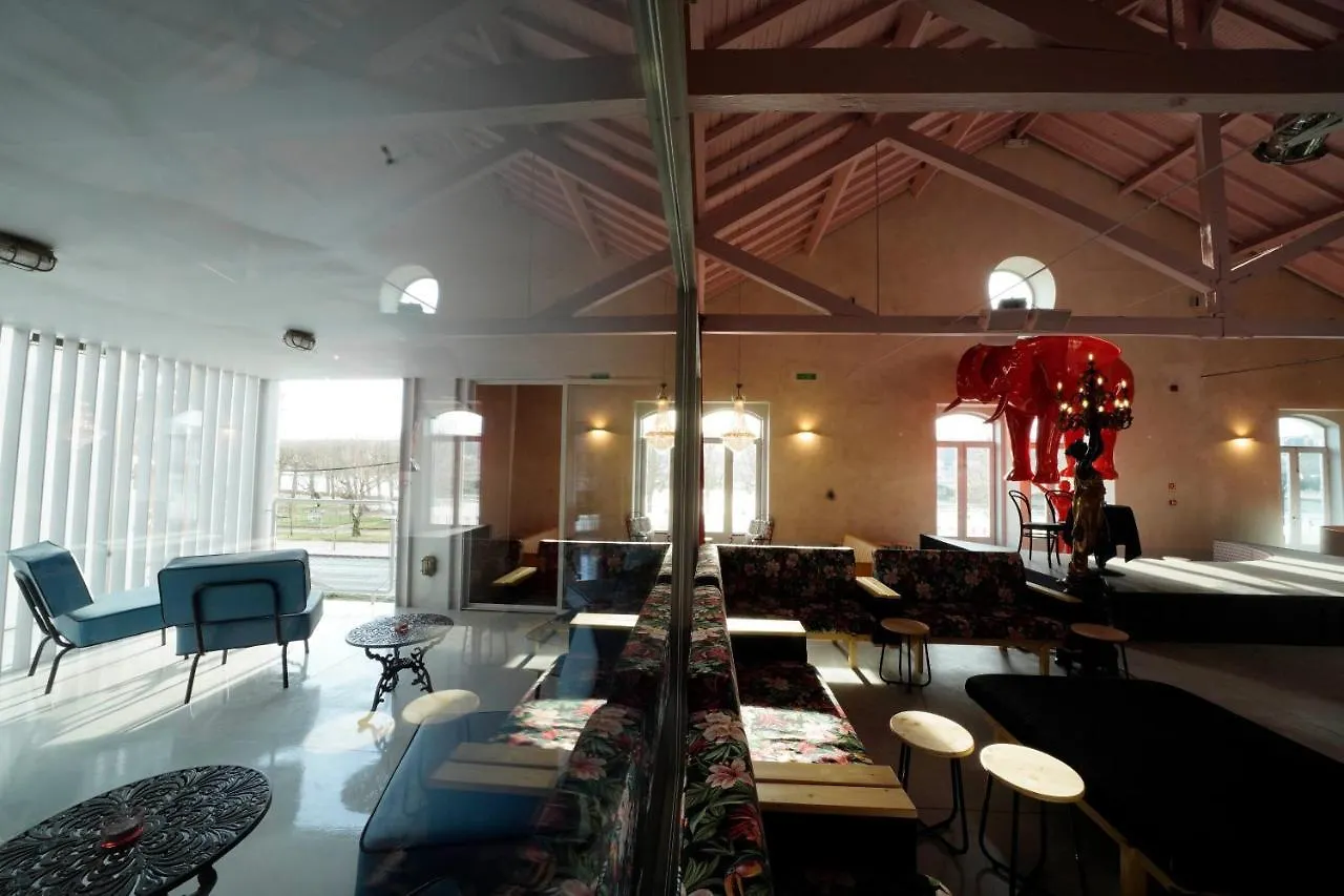 Hotel Zero Box Lodge Coimbra