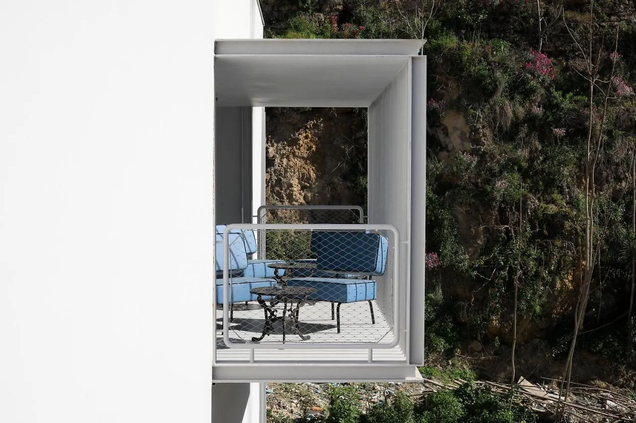 Zero Box Lodge Coimbra 3*,